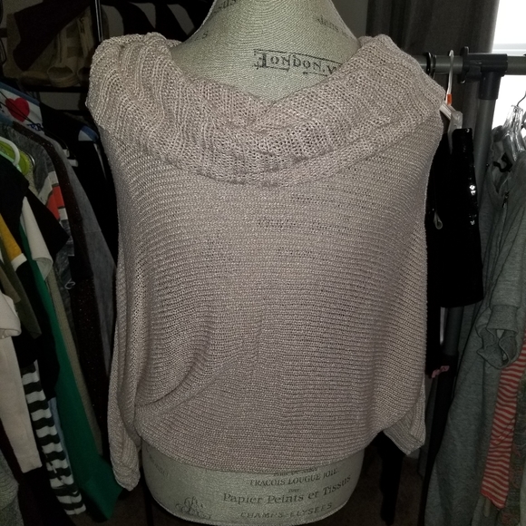 Sweater - Picture 2 of 3